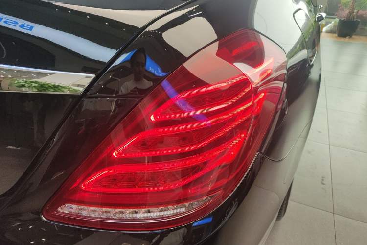 Used Mercedes-Benz S-Class 2014 S 320 L Business Model Exterior 3