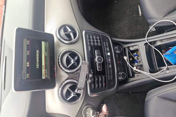 Used Mercedes-Benz GLA 2015 GLA 200 Fashion Model
