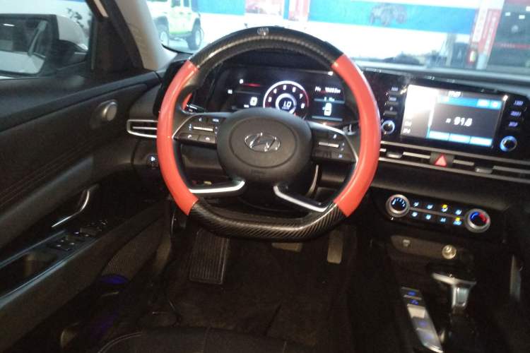 Used Hyundai Elantra 2021 1.5L CVT GLX Elite Edition Steering Wheel