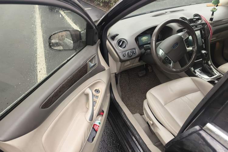 Used Ford Mondeo 2011 2.0L GTDi 200 Fashion Edition