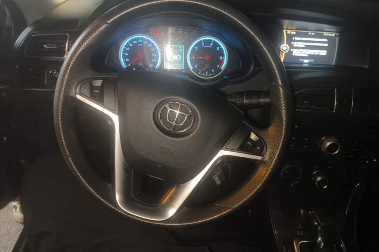 Used Brilliance V5 2014 1.5T Automatic Two-Wheel Drive Sport Model