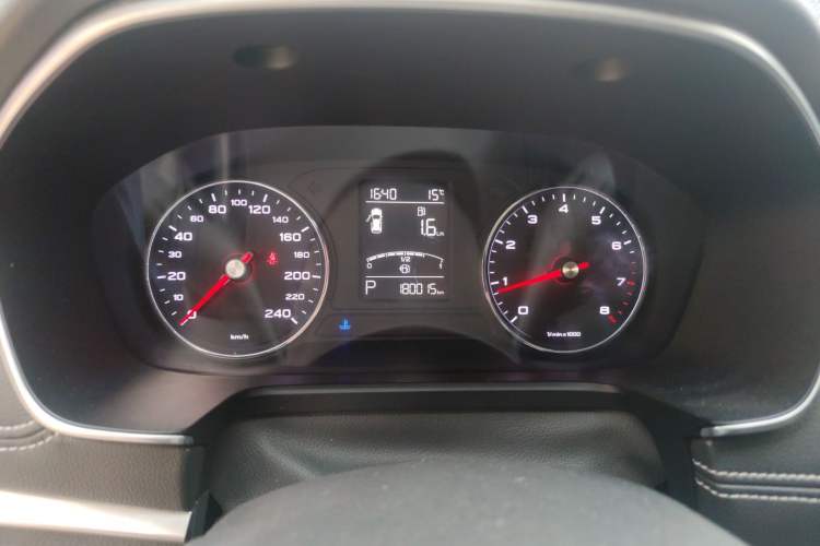 Used Roewe RX5 2016 20T Two-Wheel Drive Automatic Internet Smart Edition