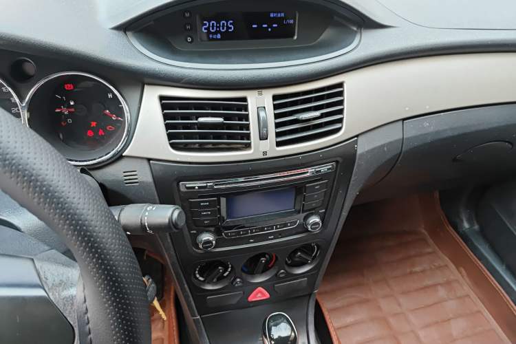 Used Dongfeng Aeolus H30 2014 CROSS 1.5L Automatic Value Edition