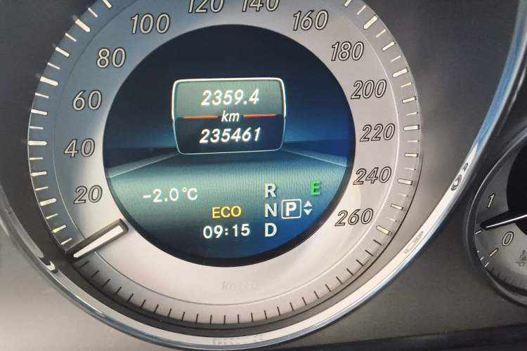 Used Mercedes-Benz GLK-Class 2015 GLK 260 4MATIC Dynamic Edition Ultimate Version
