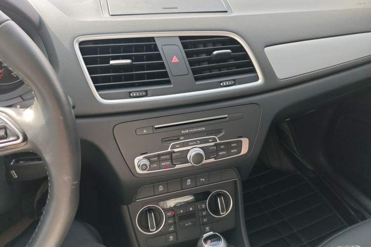 Used Audi Q3 2018 30th Anniversary Edition 30 TFSI Fashion Model
