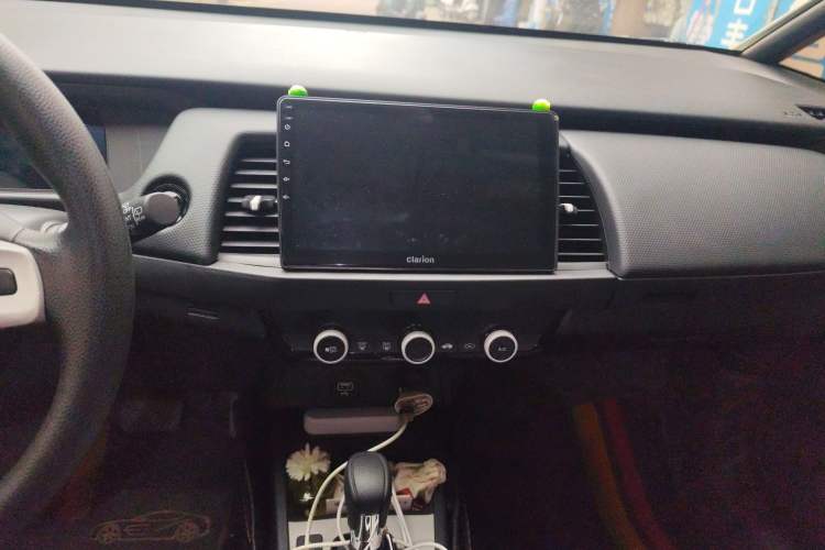 Used Honda Fit 2023 1.5L CVT Trend Edition Audio And AC Panel