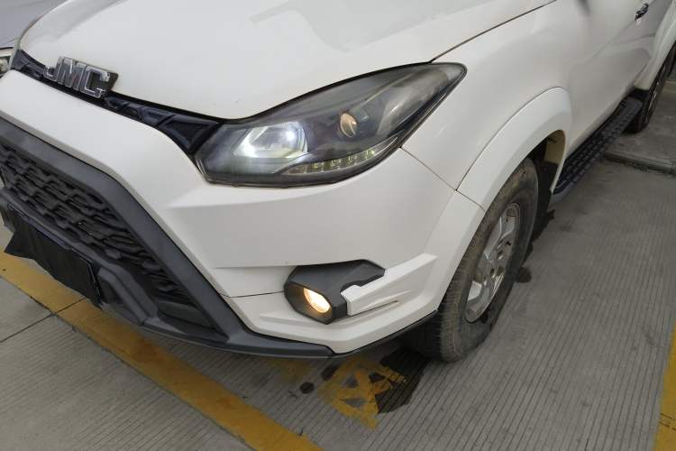 Used JMC Yuhu 7 2017 2.4T Classic Edition Diesel 4x4 Luxury Version JX4D24A5L
