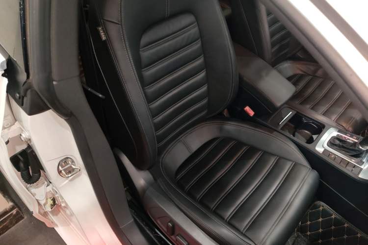 Used Volkswagen FAW-Volkswagen CC 2016 1.8TSI Prestige Model
