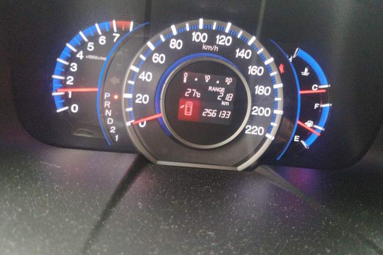 Used Honda Odyssey 2009 2.4L Luxury Edition Odometer Close Up