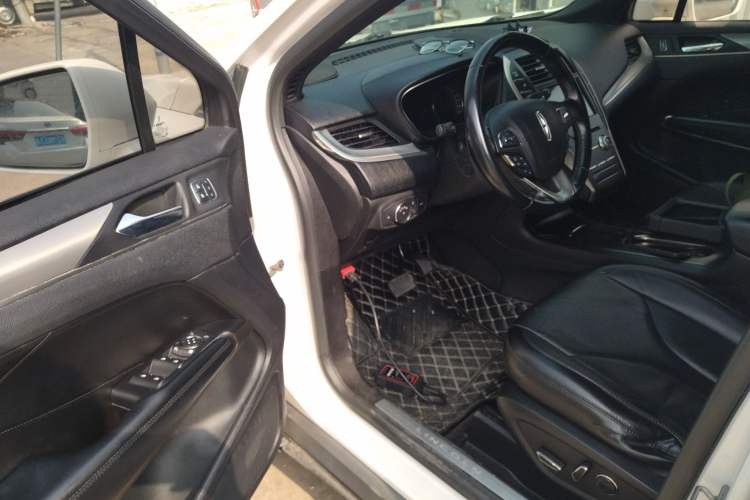 Used Lincoln MKC 2018 2.0T Two-Wheel Drive Deluxe Edition
