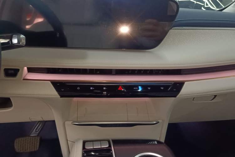 Used Buick GL8 New Energy 2024 Lu Zun Luxury Edition 7-Seater