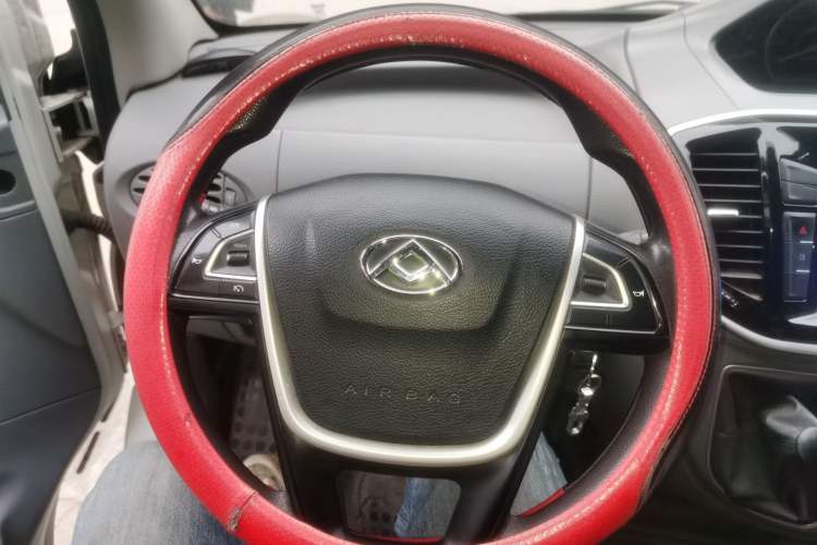 Used SAIC MAXUS Xintu V80 2021 2.0T Manual Classic Aoyuntong Short Wheelbase Mid-Roof 5/6-Seater