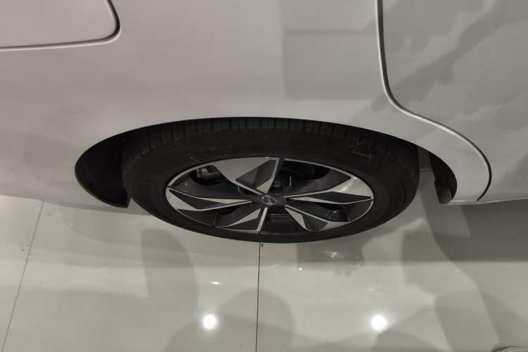 Used GAC Trumpchi M6 2023 PRO 270T DCT Luxury Edition Right Rear Wheel Hub