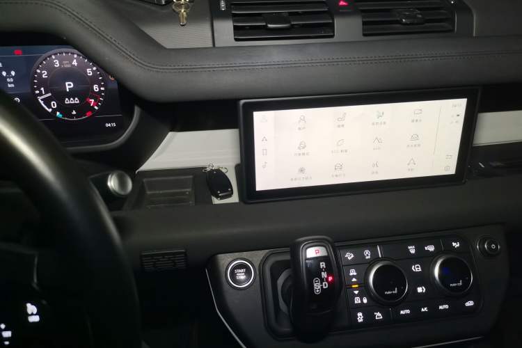 Used Land Rover Defender 2020 110 P400 SE Audio And AC Panel