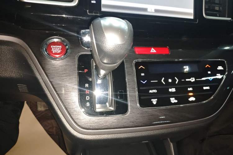 Used Honda Elysion 2016 2.4L Luxury Edition