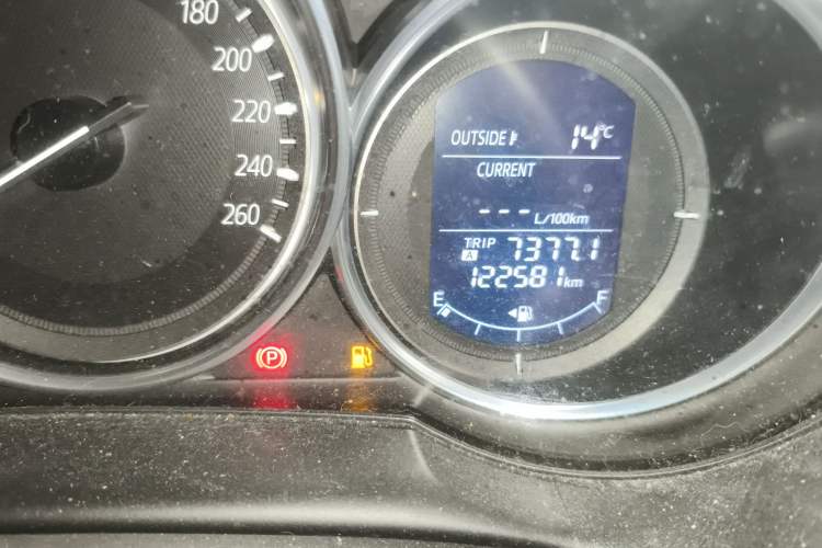 Used Mazda CX-5 2015 2.0L Automatic Two-Wheel Drive Urban Version
