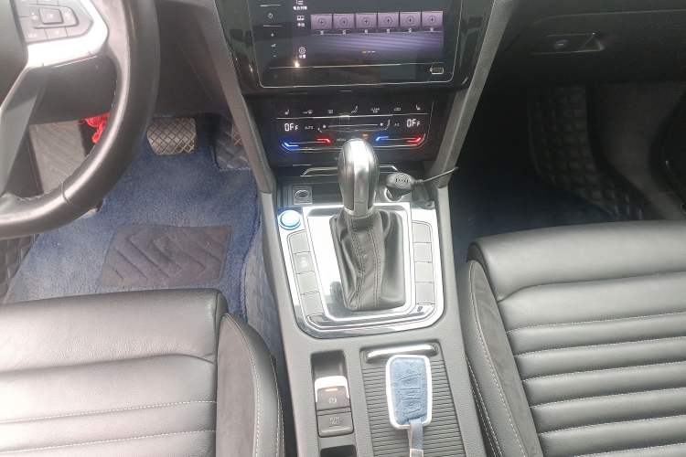 Used Volkswagen Magotan 2020 330TSI DSG Leading Model Gear Lever