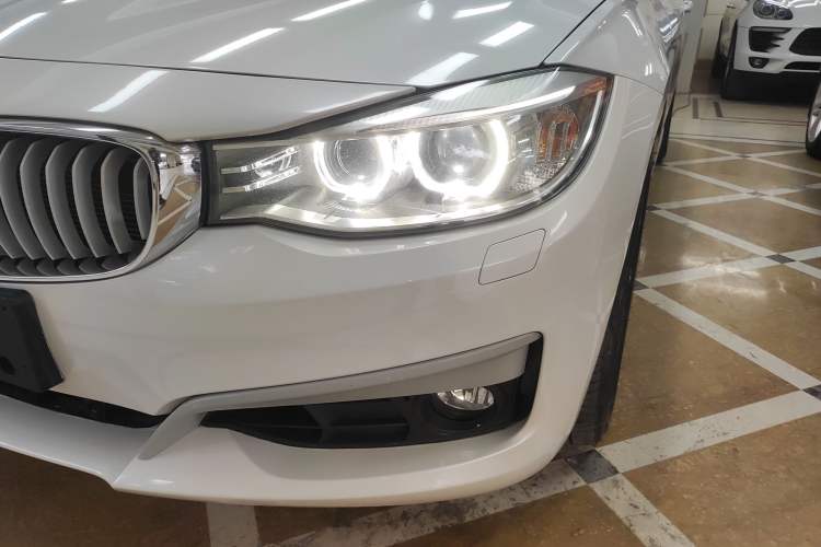 Used BMW 3 Series GT 2013 320i Sport Design Package
