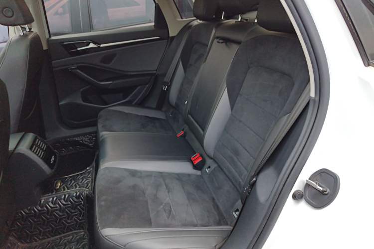 Used Volkswagen Sagitar 2022 280TSI DSG Excellence Edition Left Rear Seat