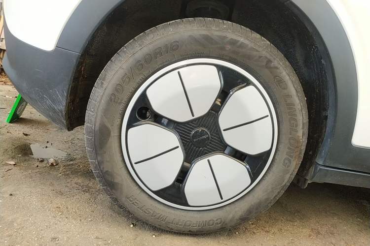 Used Geely Galaxy Geome 2025 310km Youth Edition Exterior 5