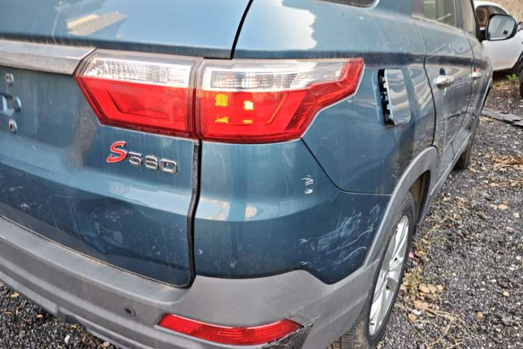 Used Dongfeng Fengon S560 2019 1.8L CVT Elite Model