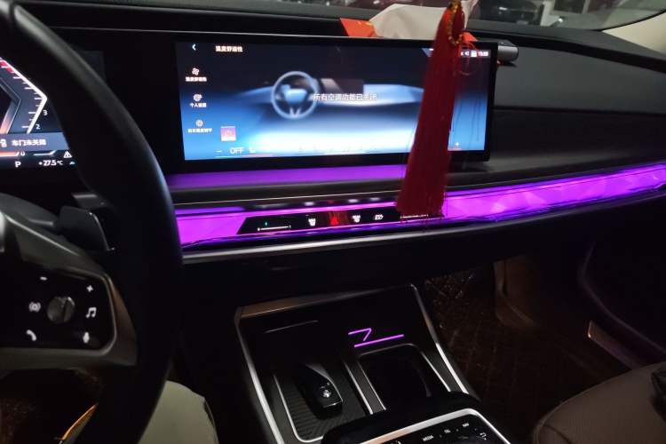 Used BMW 7 Series 2023 735Li Luxury Package Audio And AC Panel