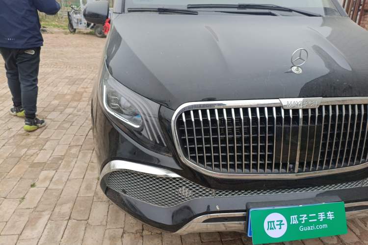 Used Mercedes-Benz Vito 2023 2.0T Elite Version 7 Seats Right Front Headlight