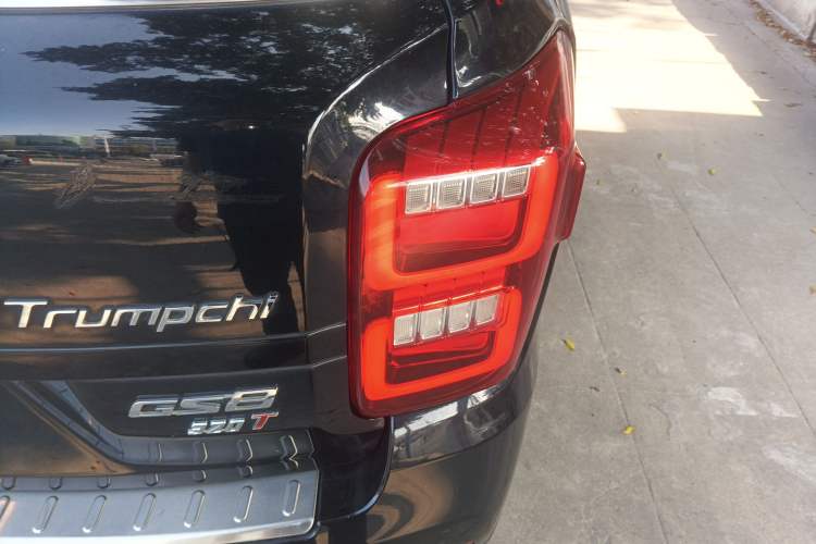 Used GAC Trumpchi GS8 2017 320T Four-Wheel Drive Luxury Smart Connectivity Version (7 Seats)
