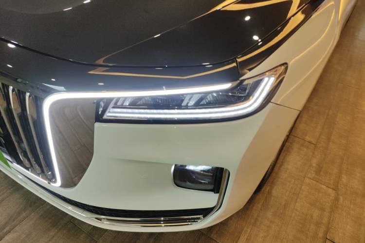 Used Hongqi H9 2023 2.0T Smart Connect Flagship Edition
