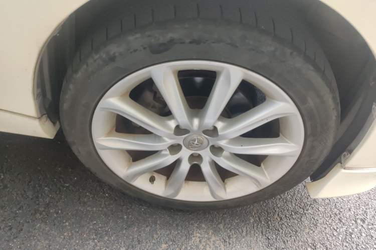 Used Toyota Reiz 2010 2.5S Fashion Elite Edition Right Front Wheel Hub