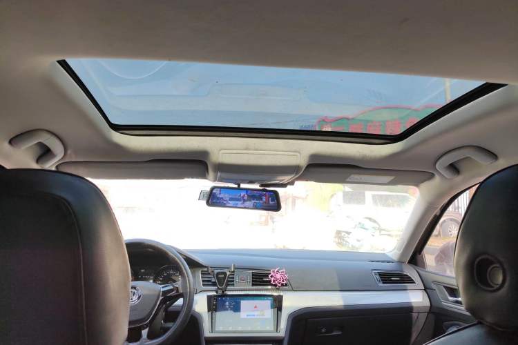 Used Volkswagen Lamando 2017 230TSI Manual Trend Edition
