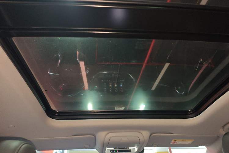 Used Chevrolet Blazer 2022 Mild Hybrid 650T 7-Seater Wei Version Headliner