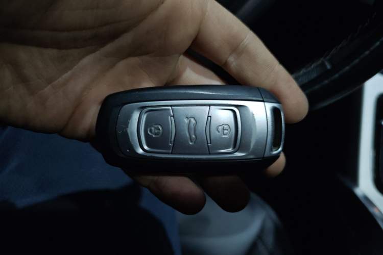 Used Geely Auto Emgrand X7 Sport 2018 1.8TD Automatic Two-Wheel Drive Zhiya Model