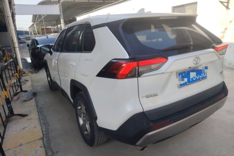 Used Toyota RAV4 2021 2.0L CVT Two-Wheel Drive Fashion PLUS Edition