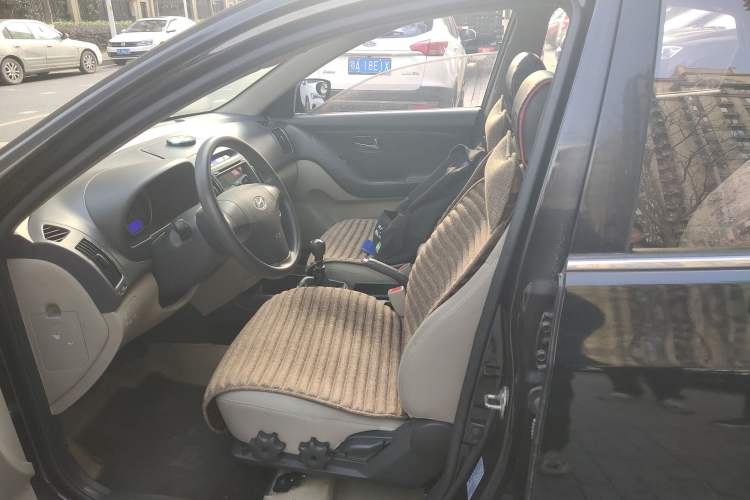 Used Hyundai Celesta 2011 1.6L Manual Luxury Model
