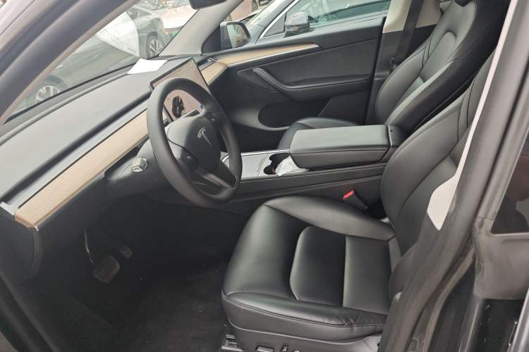 Used Tesla Model Y 2022 Revised Version Long-Range All-Wheel Drive Left Front Seat