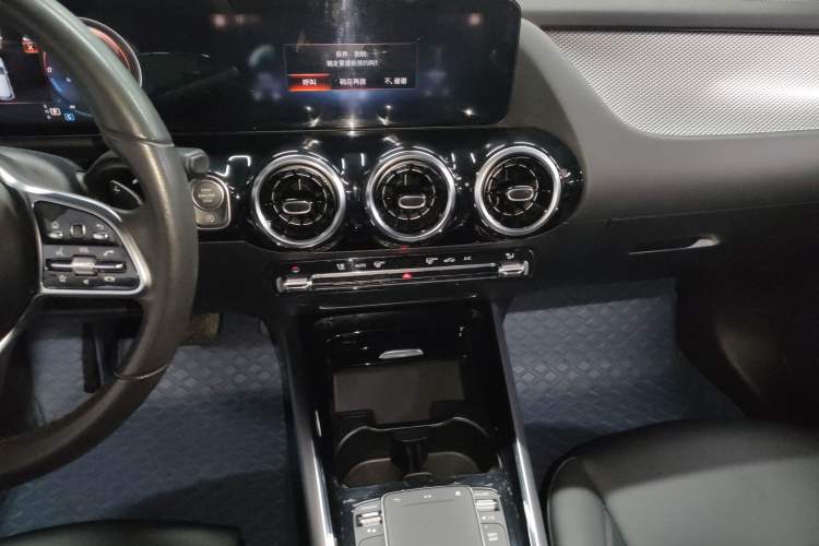 Used Mercedes-Benz GLA 2023 GLA 200
