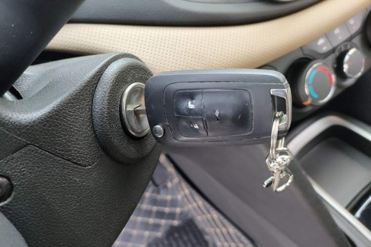 Used Chevrolet Monza 2022 320 Automatic Enjoyment Sunroof Version Interior 1