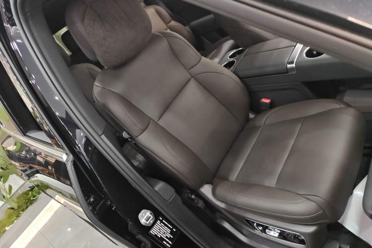 Used Li Auto L8 2023 Pro Model
