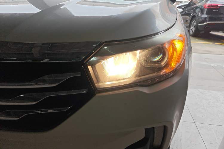 Used GAC Trumpchi GS4 2015 200T Manual Luxury Edition Left Front Headlight