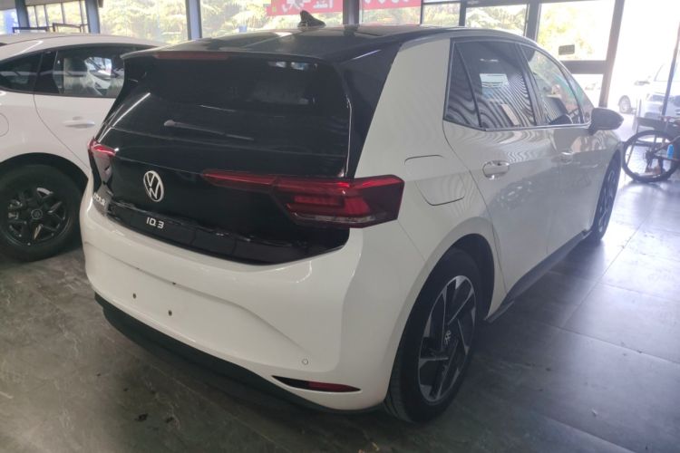 Used Volkswagen ID.3 2024 Intelligent Edition Rear Right 45 Deg