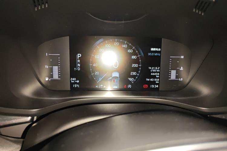 Used Volvo XC60 2019 T5 4x4 Smart Edition China VI Standard
