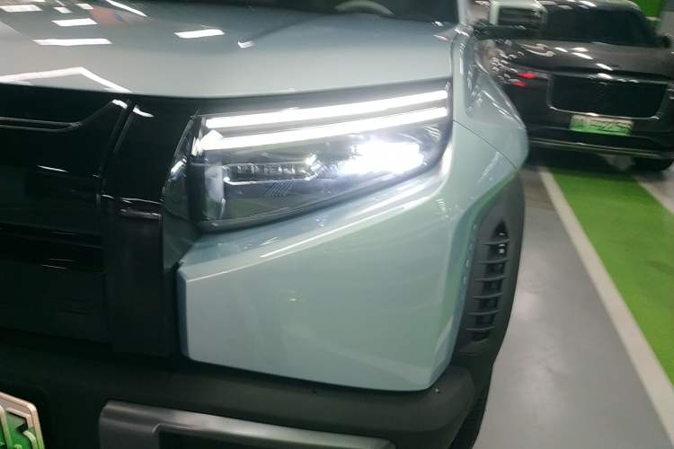 Used Formula Leopard Titanium 3 2025 501 km All-Wheel Drive Intelligent Driving Max Edition