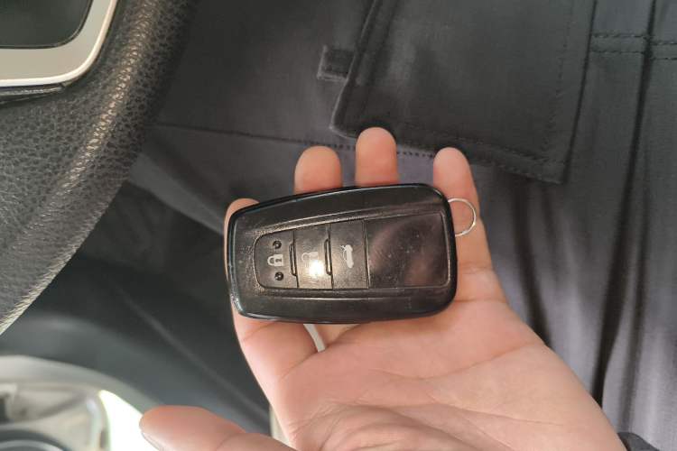 Used Toyota Corolla 2019 Dual-Engine 1.8L E-CVT GL-i Pioneer Edition
