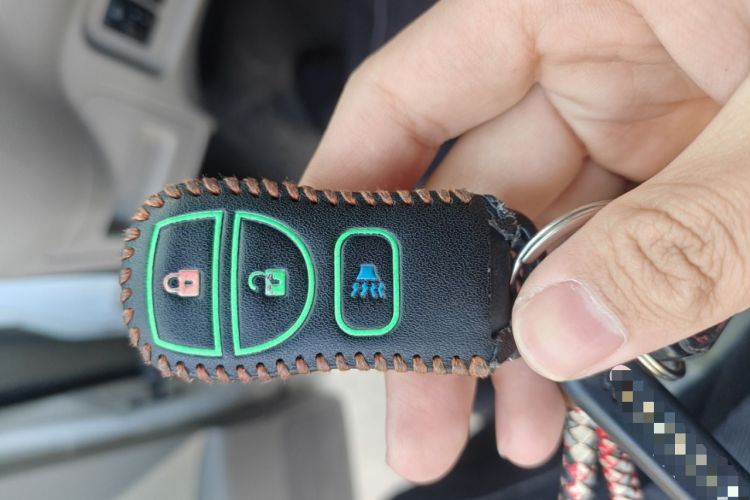 Used Nissan NV200 2016 Revised Version 1.6L CVT Luxury Edition
