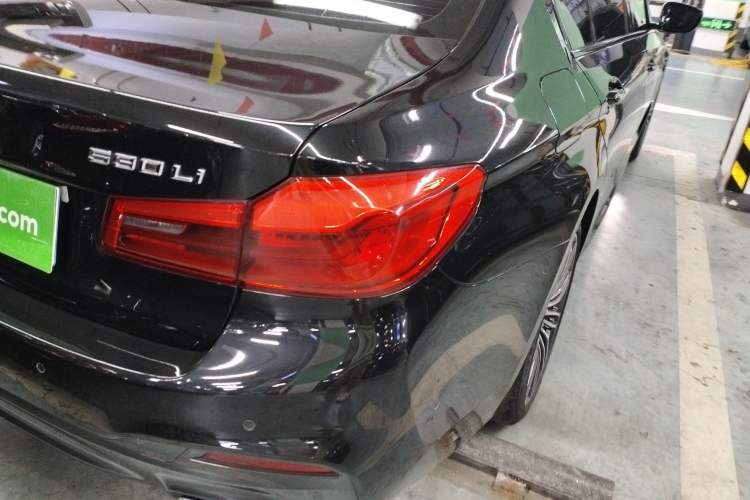 Used BMW 5 Series 2018 Restyled 530Li Leading Edition M Sport Package
