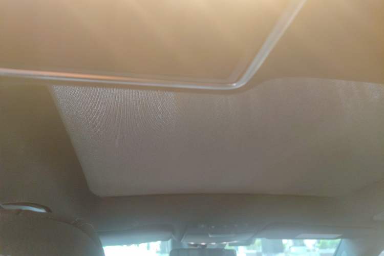 Used Mercedes-Benz GLC 2022 Refreshed GLC 300 L 4MATIC Dynamic Edition Headliner