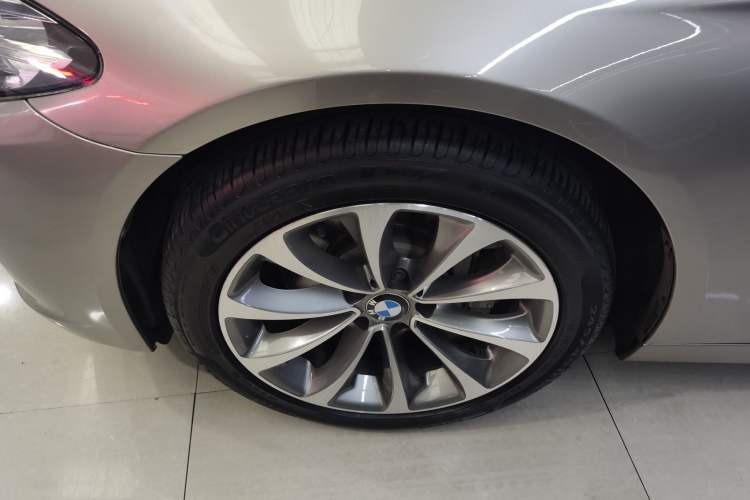 Used BMW 5 Series 2017 528Li Leading Model
