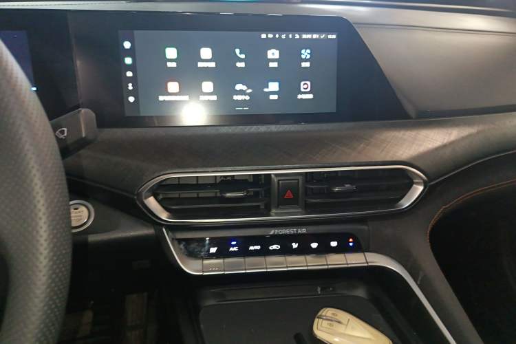 Used CHANGAN UNI-T 2022 1.5T Luxury Edition Audio And AC Panel