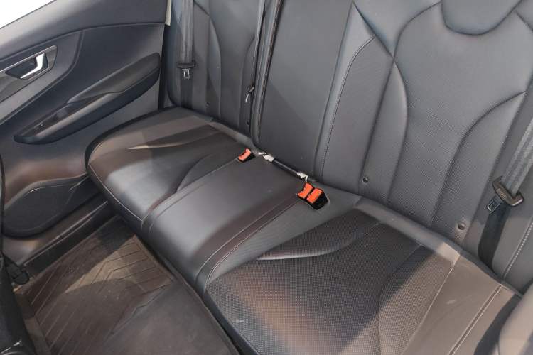 Used Hongqi E-QM5 2022 431 km Charge & Enjoy Edition
